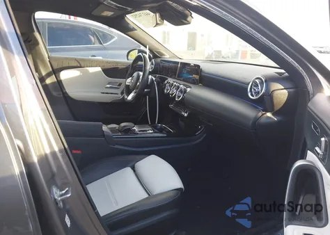 2019 Mercedes-Benz A 220 из США, поврежденный, VIN WDD3G4EB8KW006452